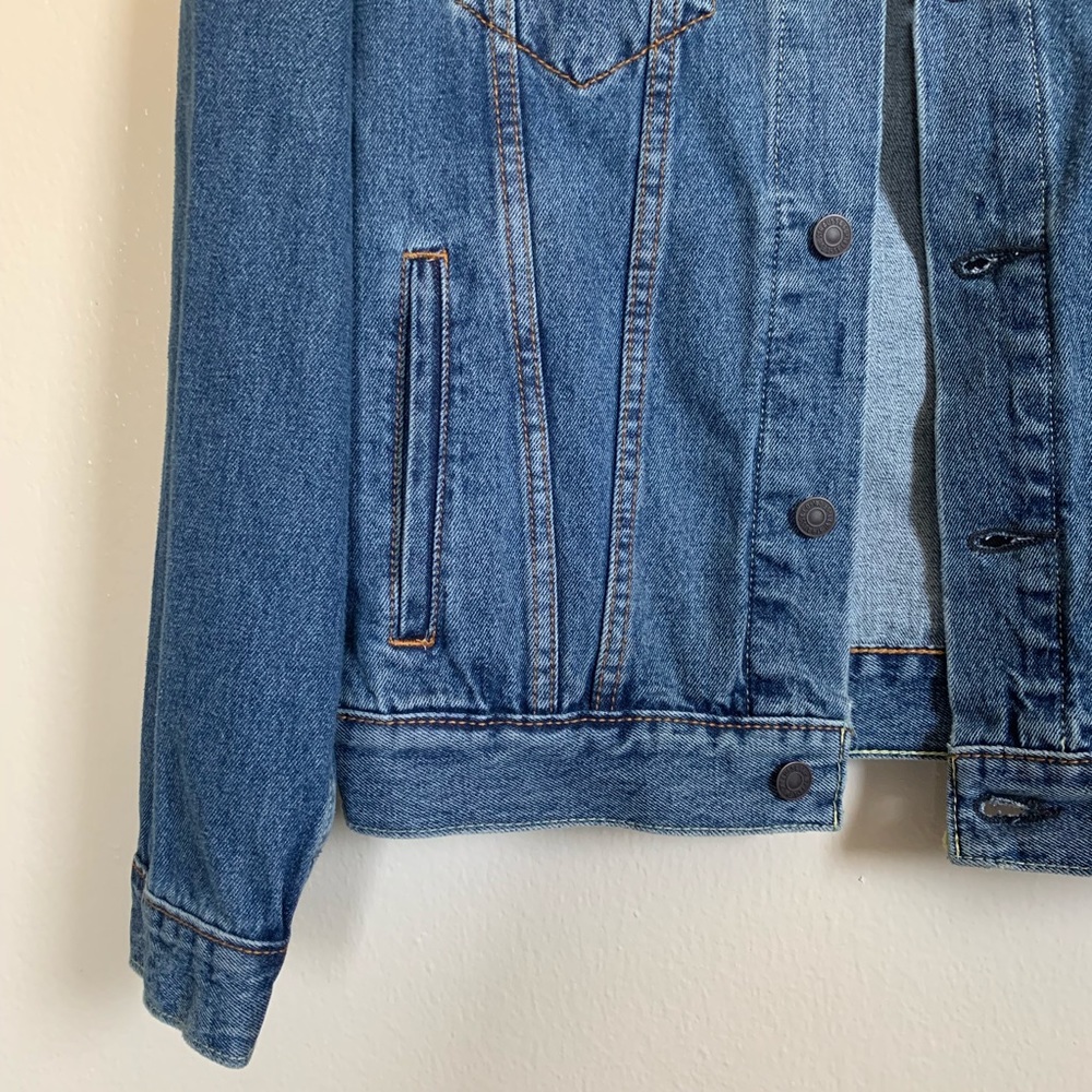 NWOT Levis Denim Jacket - Picture 4 of 4